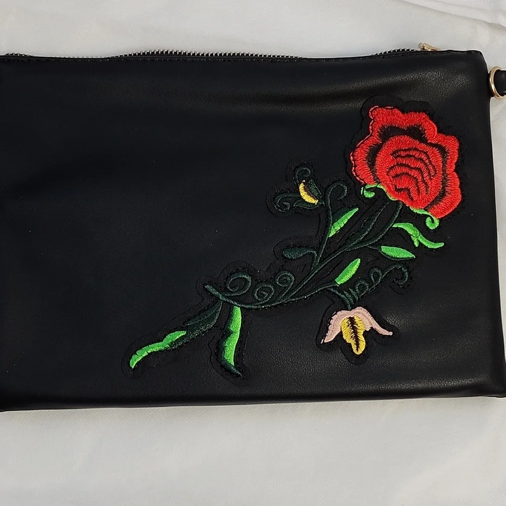 Avon Bow & Hello 3am Embroidered Crossbody/Clutch Bag Set